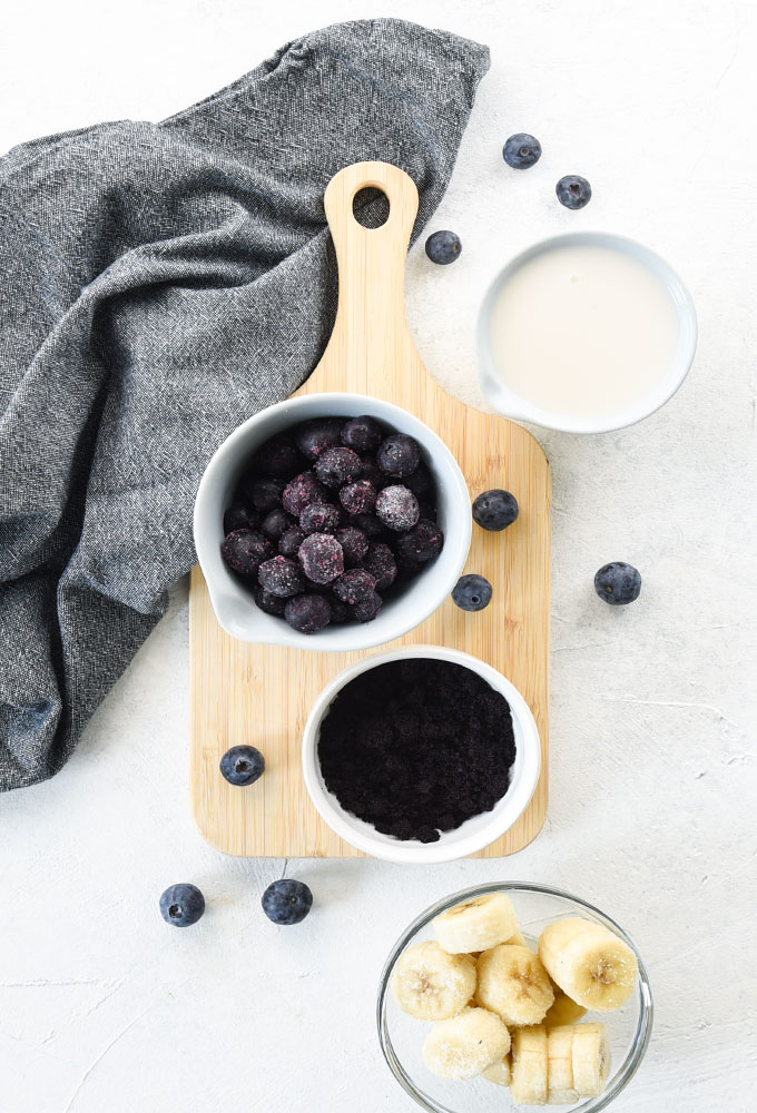 ingredients for blueberry acai smoothie
