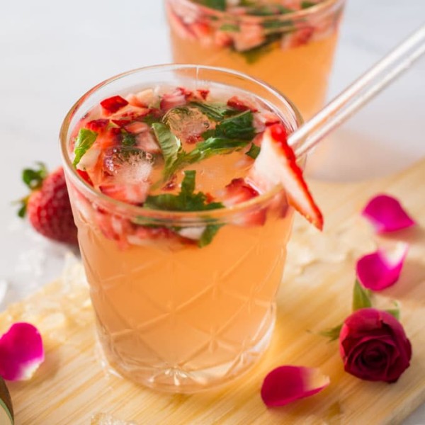 kombucha cocktail with strawberries and basil