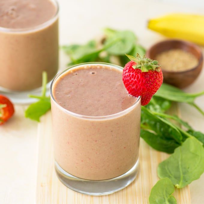 vegan strawberry banana smoothie with spinach