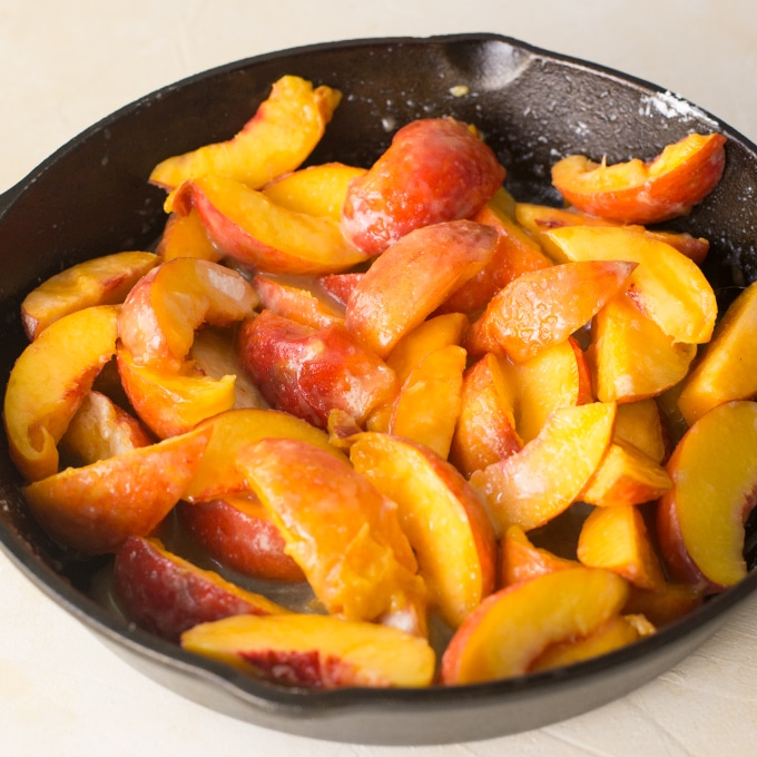 peaches in cast iron skillet
