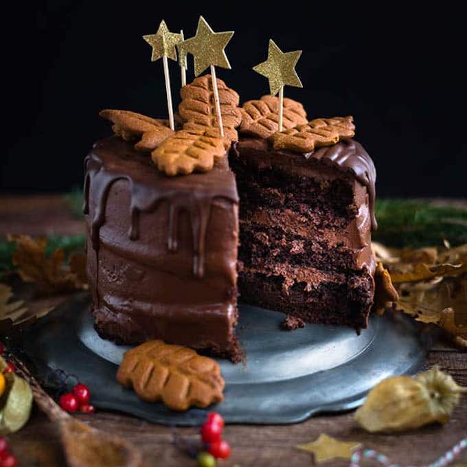 Chocolate gingerbread cake